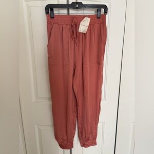 Hem & Thread Rust Jogger Satin Pants with Drawstring, size small